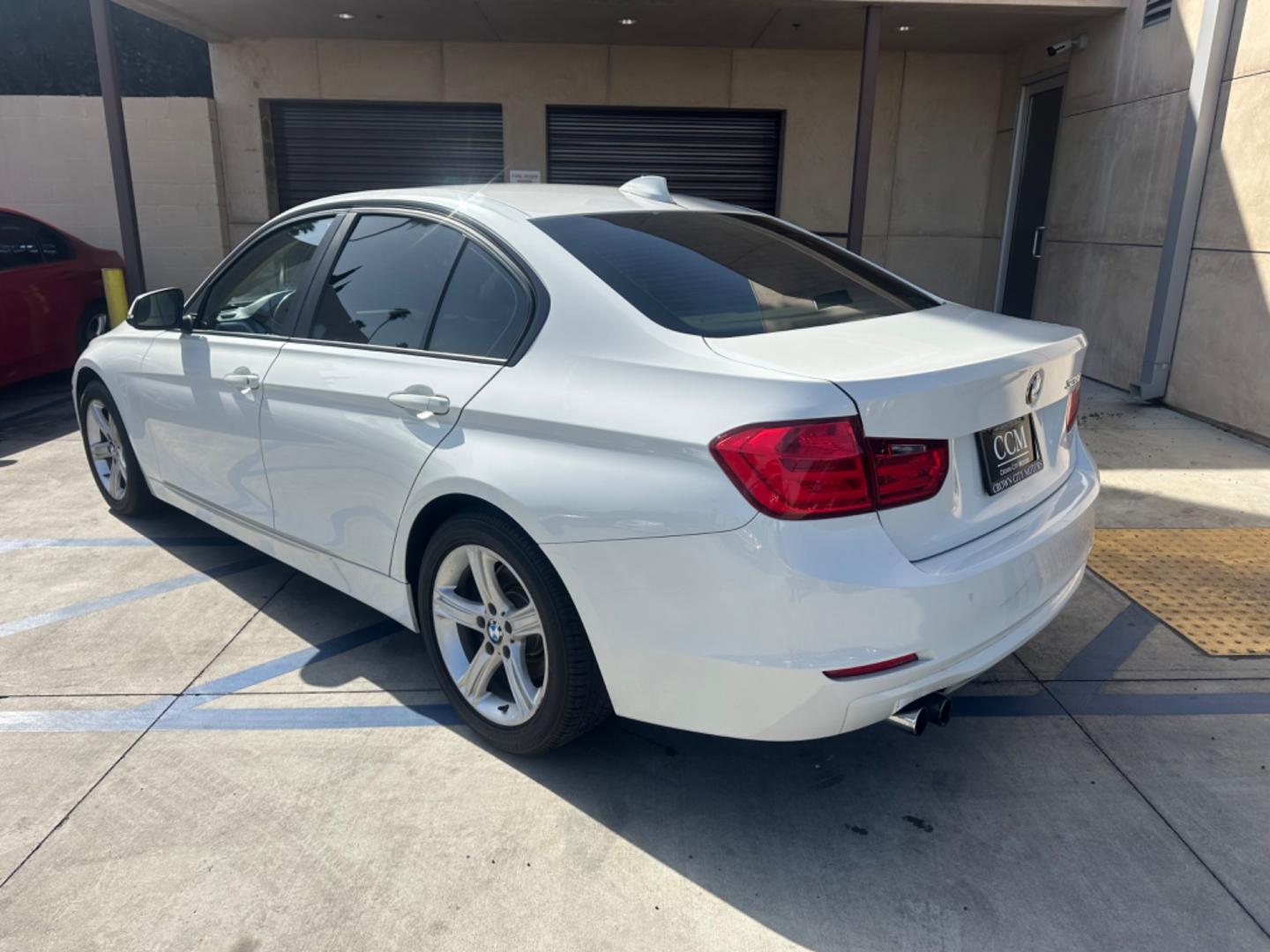 2012 WHITE /Tan BMW 3-Series Leather (WBA3C1C59CF) with an 4 Cylinder engine, Automatic transmission, located at 30 S. Berkeley Avenue, Pasadena, CA, 91107, (626) 248-7567, 34.145447, -118.109398 - Low Miles!! this 2012 BMW 3-Series 328i Sedan looks and drives well. Are you in search of a reliable and stylish vehicle in Pasadena, CA, but concerned about your credit history? Look no further! We have this impressive 2012 BMW 3-Series 328i Sedan with low miles available at our dealership. We unde - Photo#3